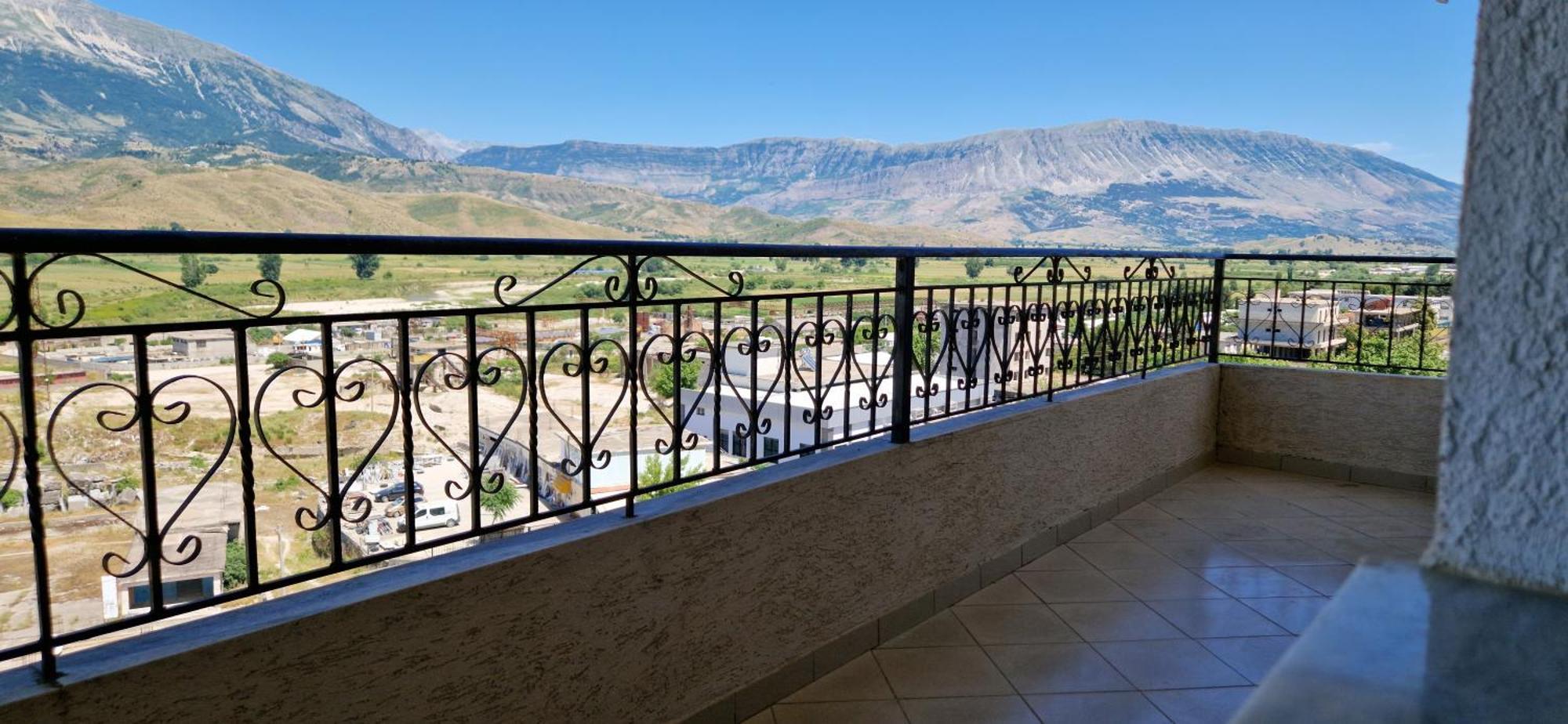 Shena Guest House Gjirokaster Exterior photo