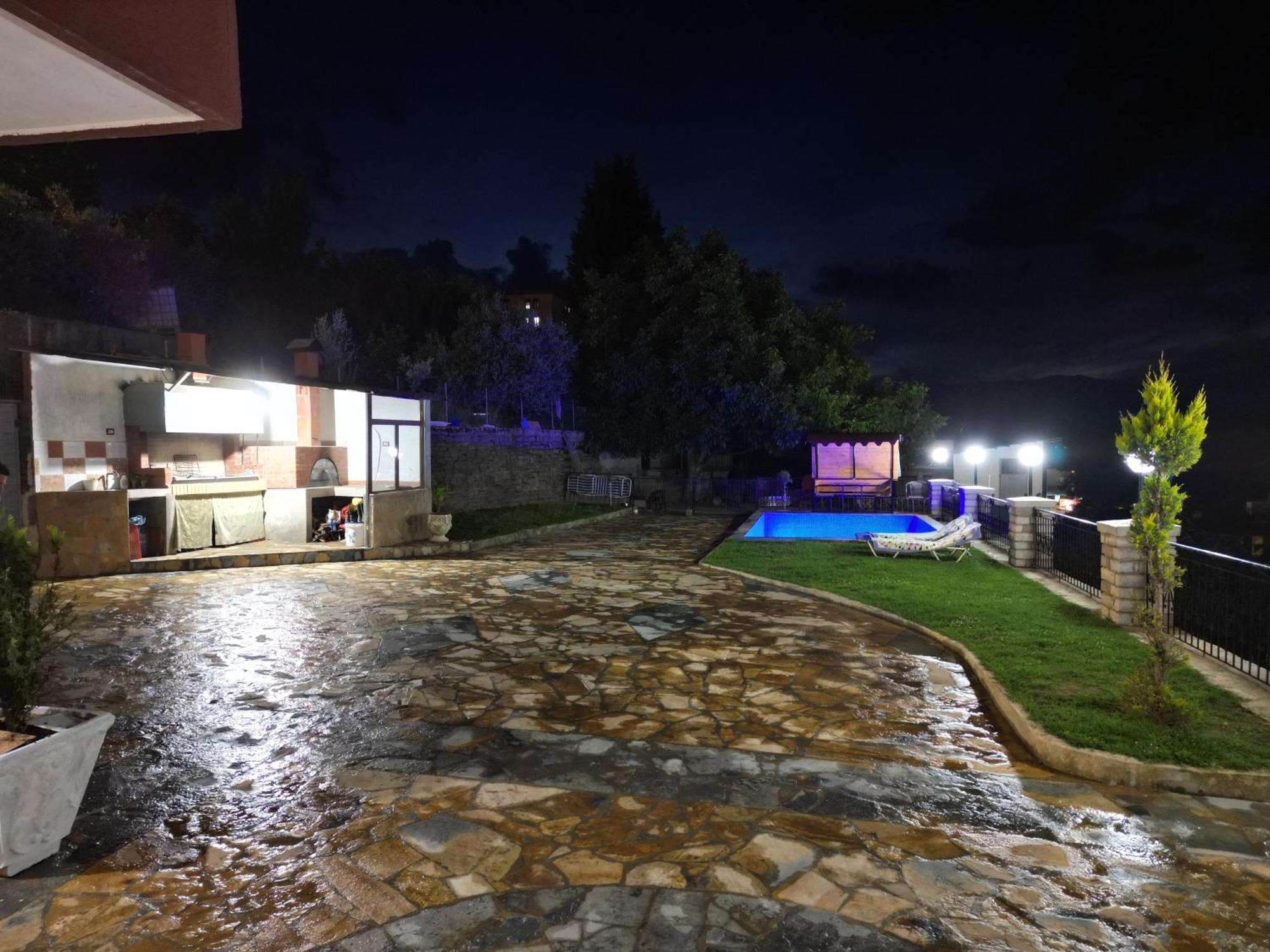 Shena Guest House Gjirokaster Exterior photo