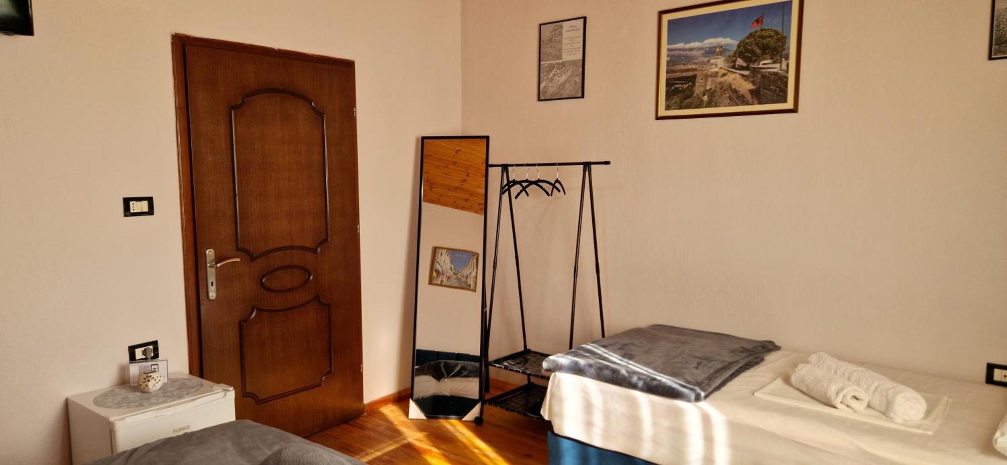Shena Guest House Gjirokaster Exterior photo